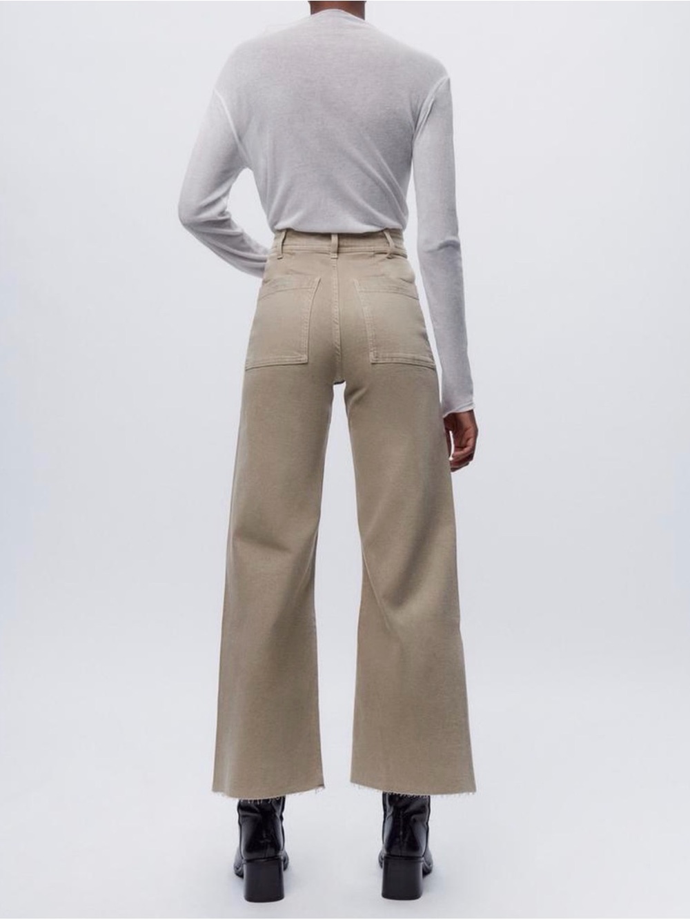 Zara Wide-Leg High-Rise Jeans in light brown